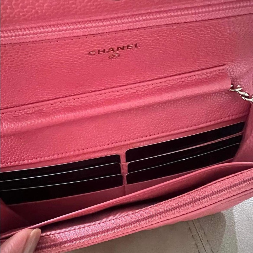 ‼️SOLD‼️CHANEL CAVIAR WOC - Picture 4 of 9